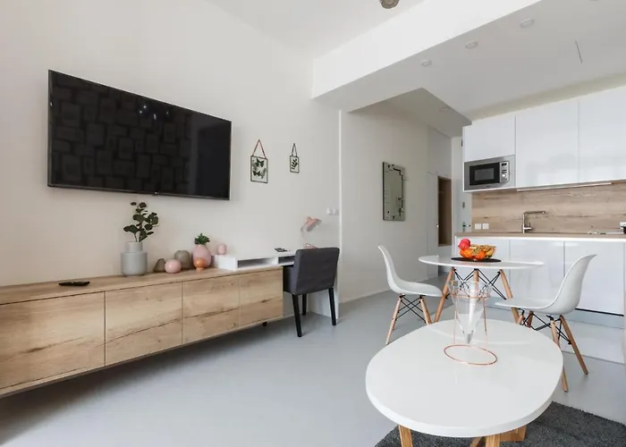 Designer Studio In New Town By Days * プラハ