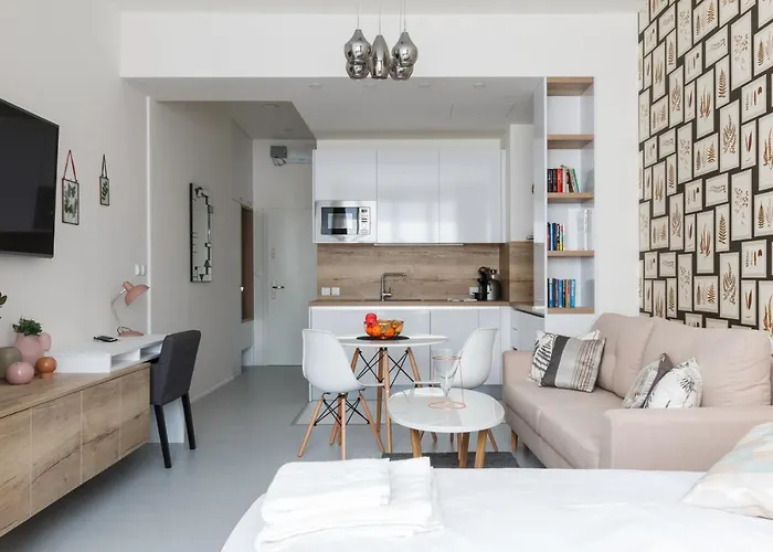 Designer Studio In New Town By Days Lägenhet